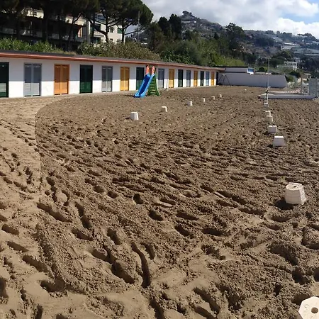 Tirrenia Beach House - Sea Front With Private Beach Sanremo Exterior foto