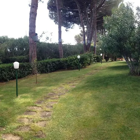 Tirrenia Beach House - Sea Front With Private Beach Sanremo Exterior foto